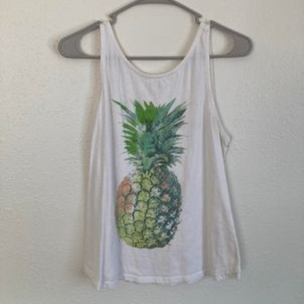 Medium Gap Tank Top